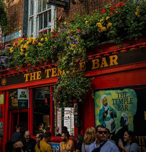 The Temple Bar Pub Live Earthcams